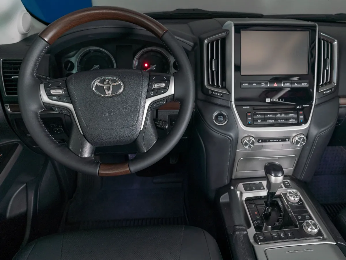 2017 Toyota Land Cruiser 