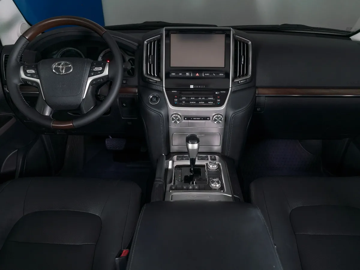 2017 Toyota Land Cruiser 