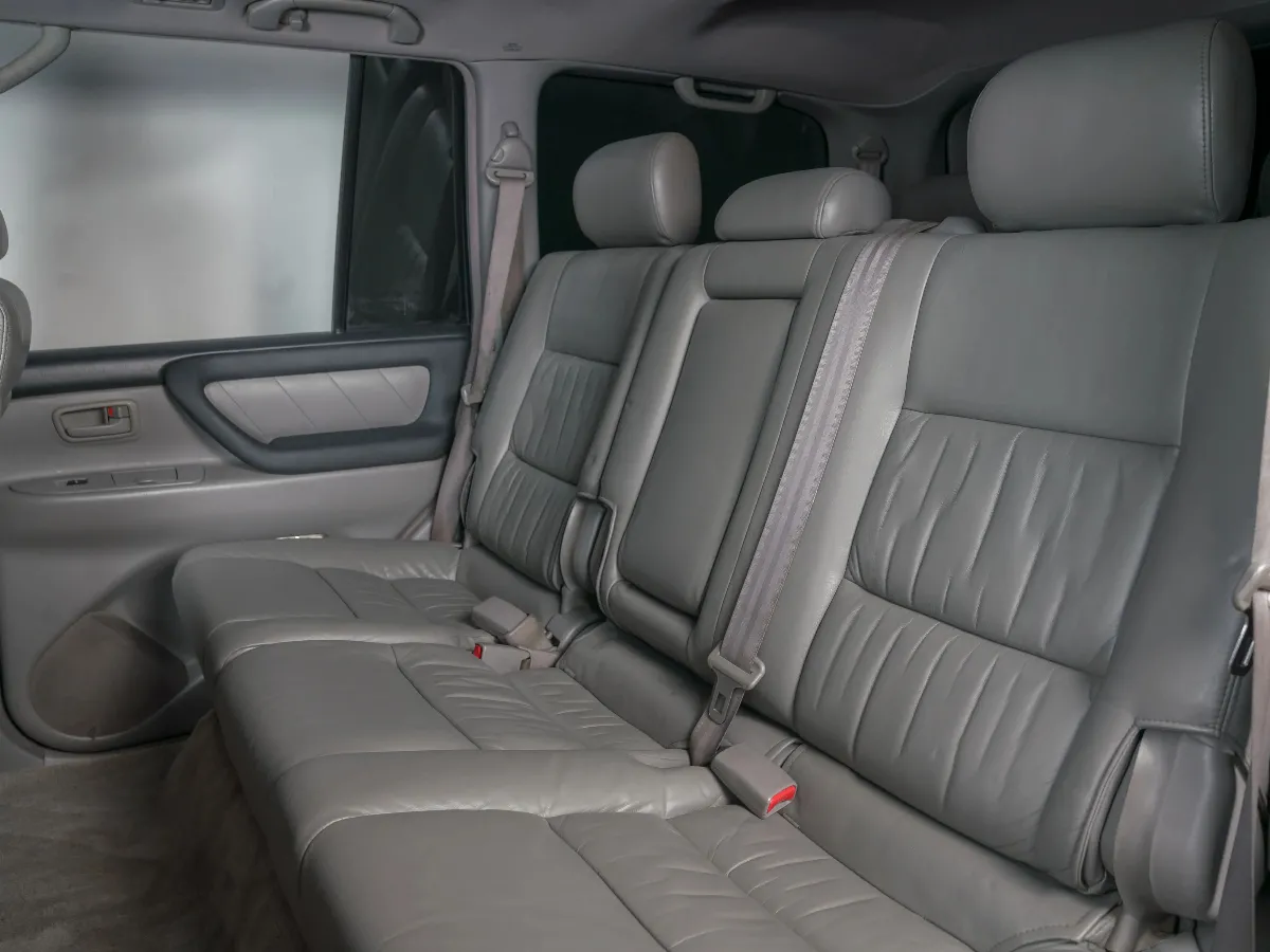 2004 Toyota Land Cruiser 