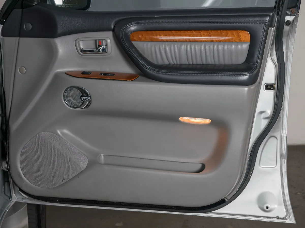 2006 Lexus LX 