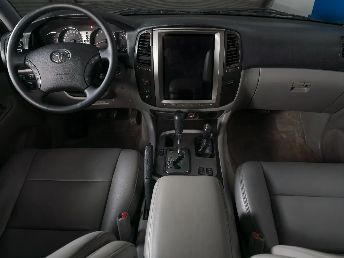 2004 Toyota Land Cruiser 