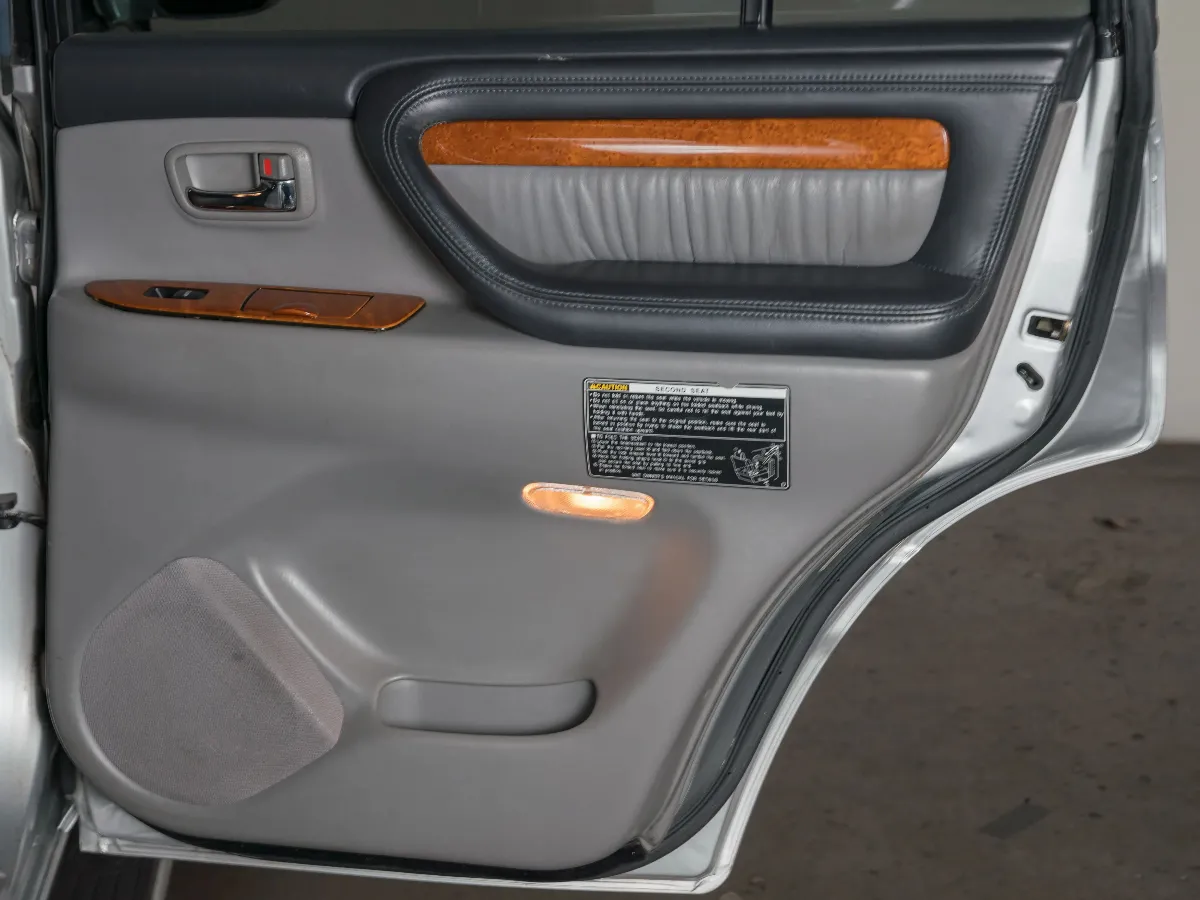 2006 Lexus LX 