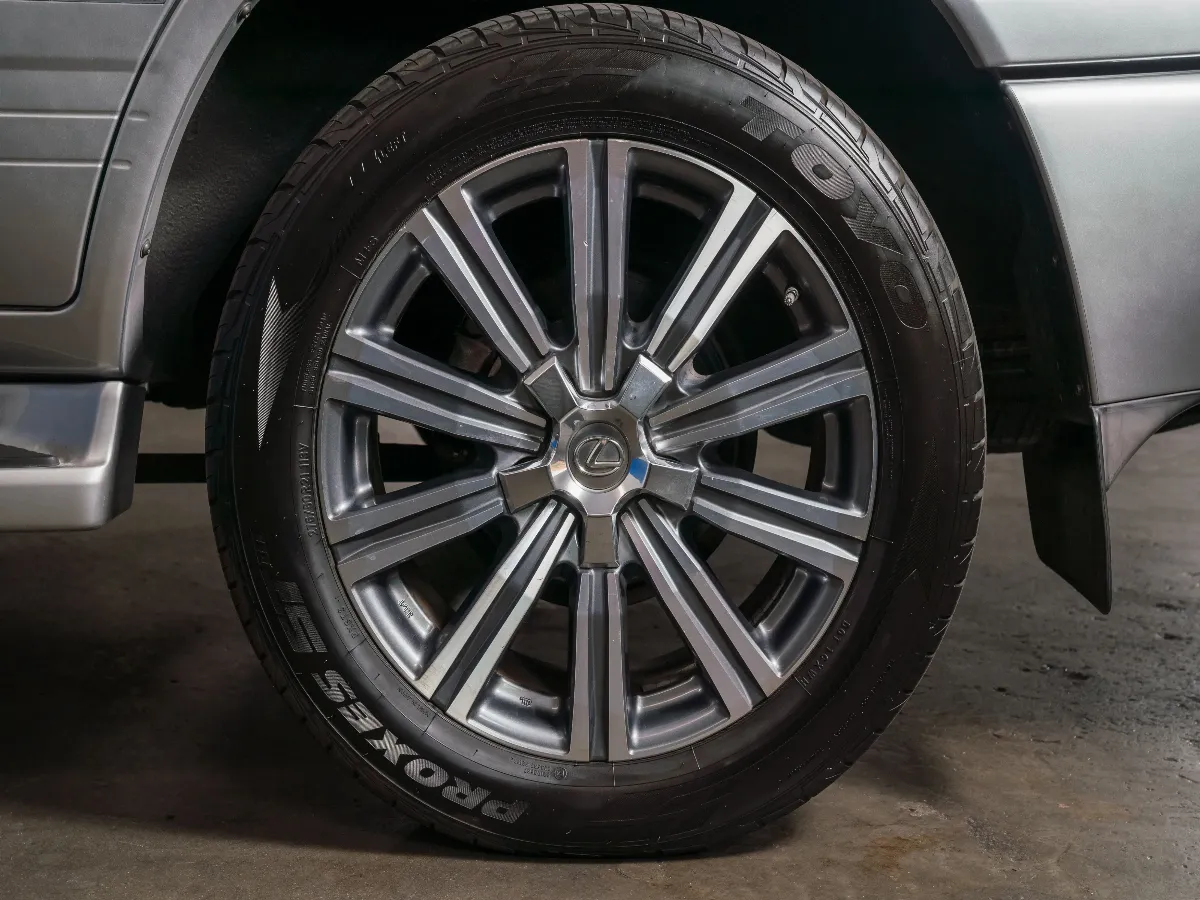 2006 Lexus LX 