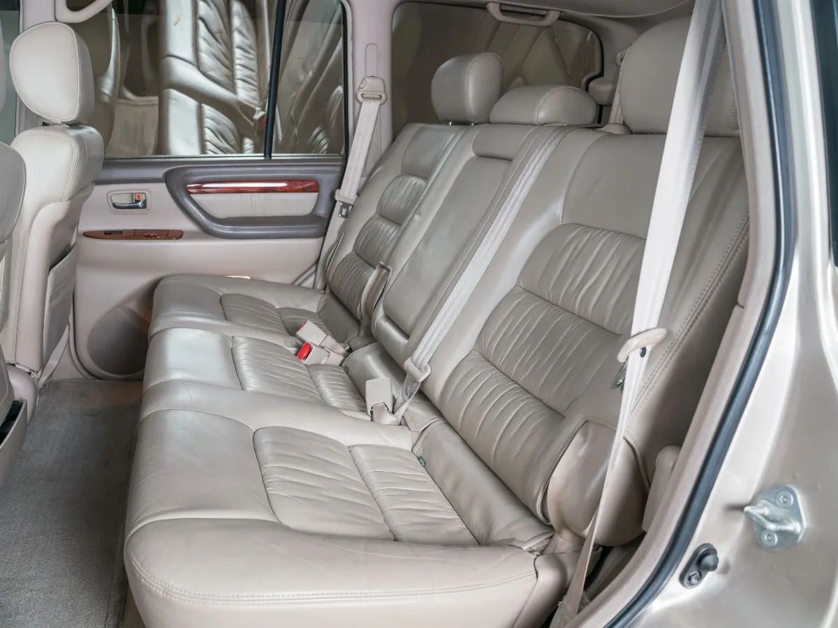 2002 Lexus LX 