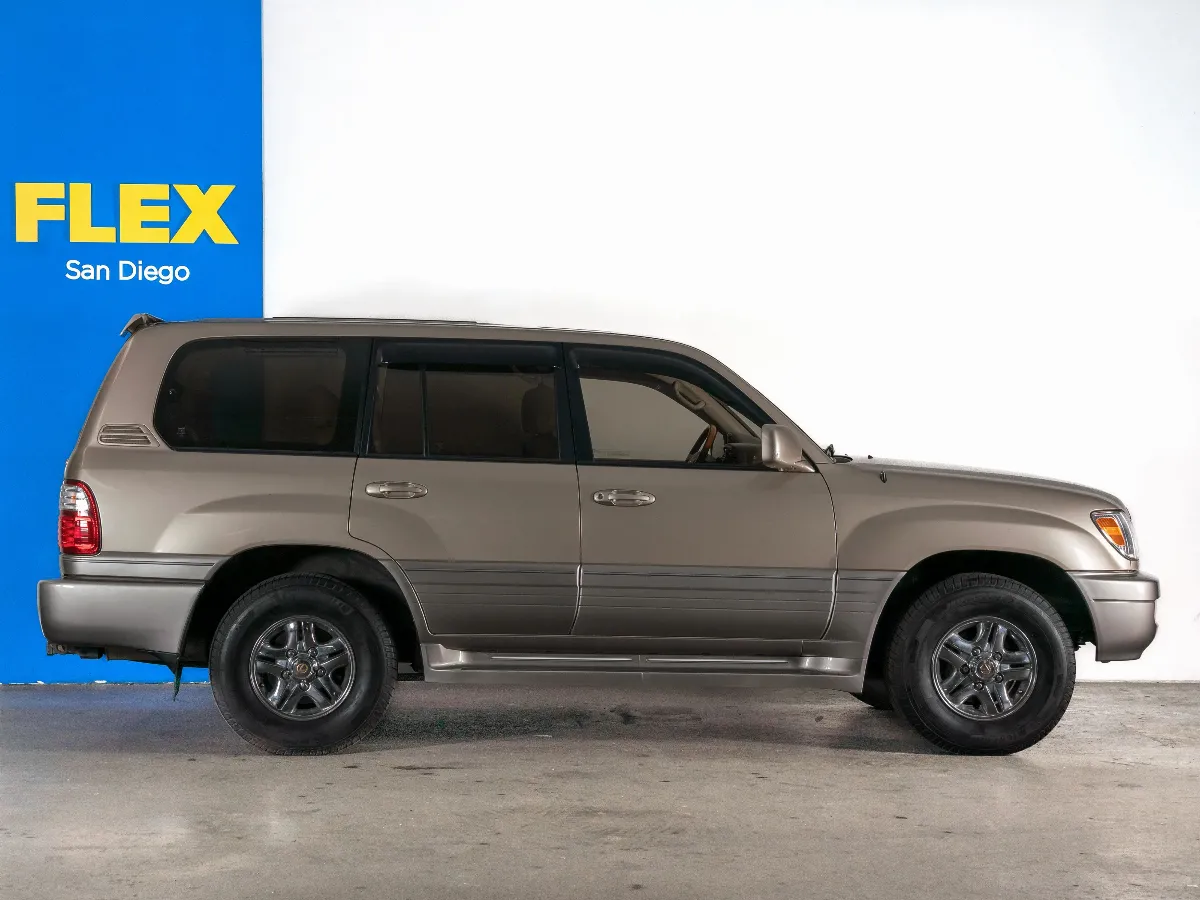 2002 Lexus LX 