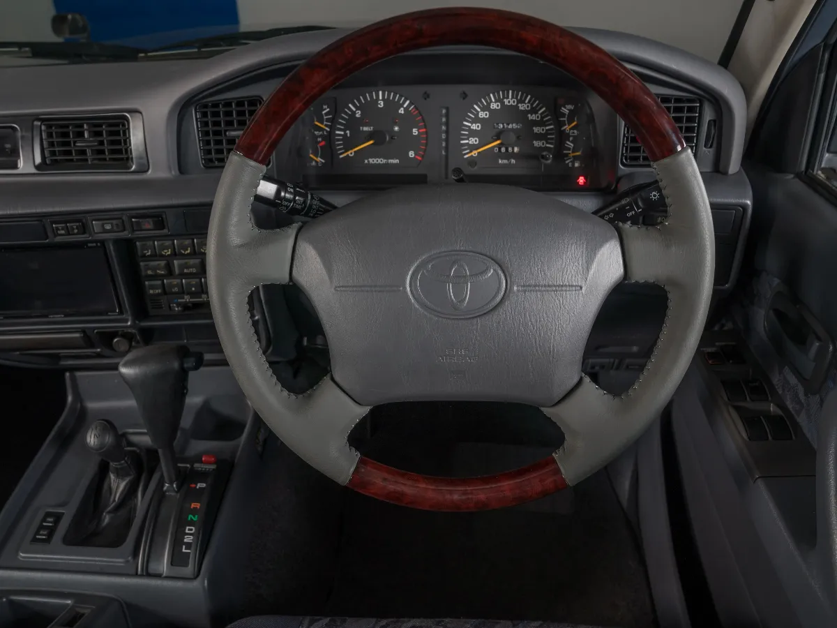 1996 TOYOTA LAND CRUISER 
