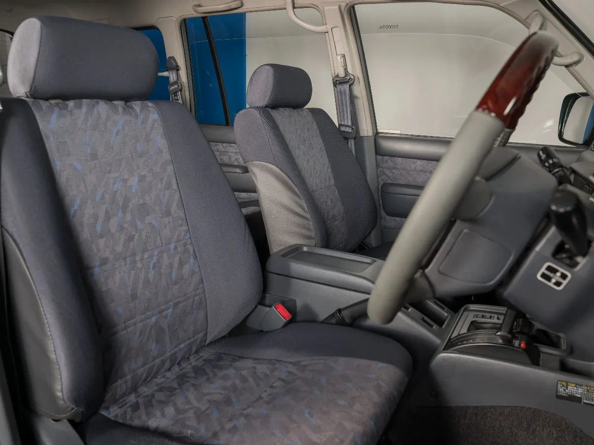 1996 TOYOTA LAND CRUISER 